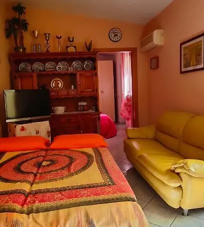 Dolce Casa Tonnarella Apartment *